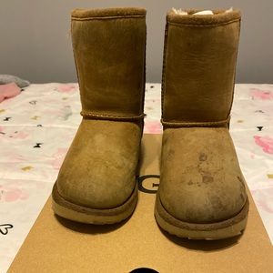 Toddler classic Ugg boots
